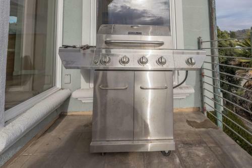 Oceanview Miramar Home Steps To Beach Restuarants Trails Activities