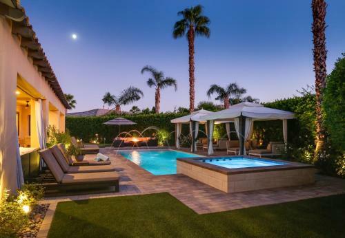 New Listing! Opulent 3-unit Estate With Private Pool Home