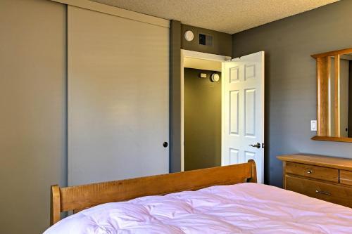 Indian Palms Country Club Townhome On Golf Course!