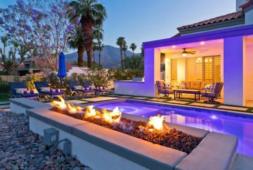 Rare Find-5 Star Rated-stunning Views-pool-spa