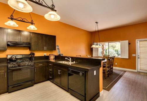 La Quinta Vacation Pool Home