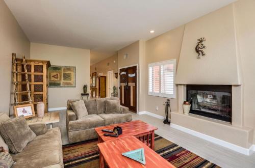 La Quinta Vacation Pool Home