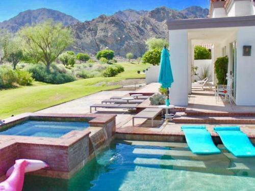 Must See-5 Star Rated-stunning Views, Pool, Spa And More