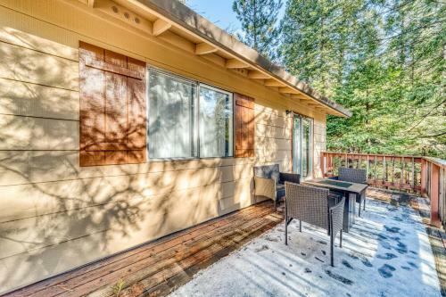 Updated Basecamp - New Kitchen & Private Backyard Home