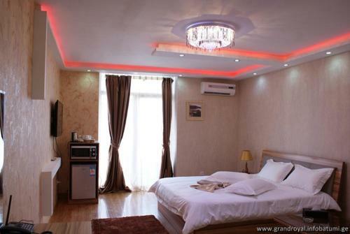 Grand Royal Hotel