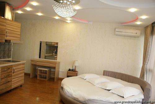 Grand Royal Hotel
