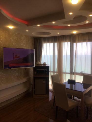 Grand Royal Hotel