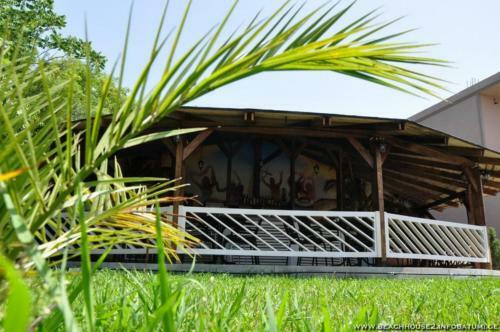 Beach House Hotel