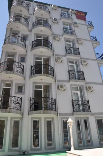 Beach House Hotel