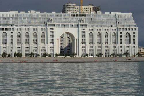 Watching The Sea Apartment