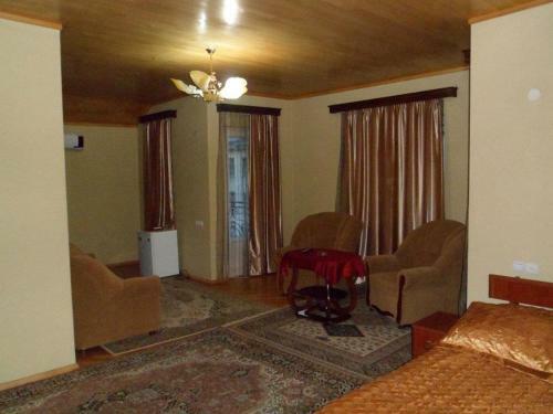 Hotel Pharnavaz 2010