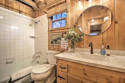 Chic Lake Arrowhead Cabin With Deck 2 Mi To Village