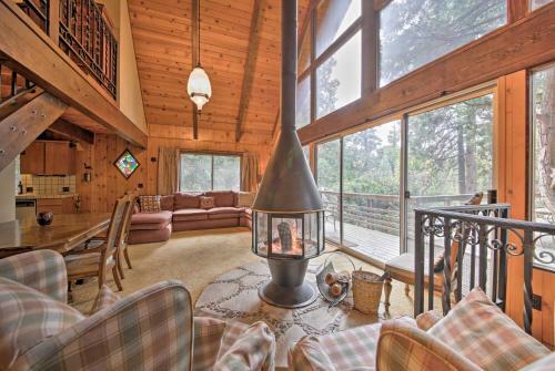 Rustic Lake Arrowhead Cabin - 5 Mins To Village!