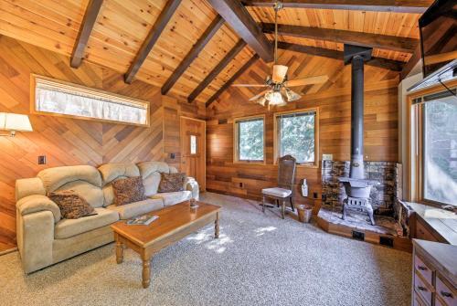 Rustic Lake Arrowhead Cabin - 5 Mins To Village!