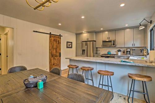 Lake Arrowhead Home With Deck Less Than 20 Mi To Skiing
