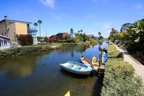 Apartamento One Bed/1bath + Private Balcony Walk To Beach