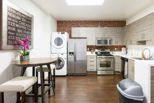 Historic Remodeled True 1-bdrm Loft