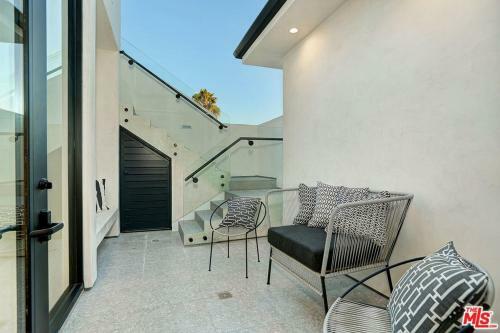 New Colgate Villa