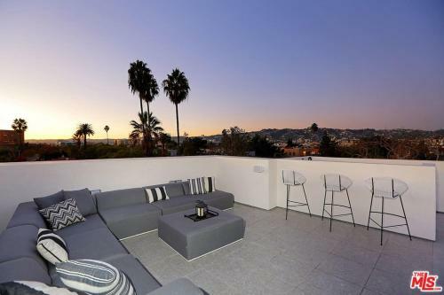 New Colgate Villa