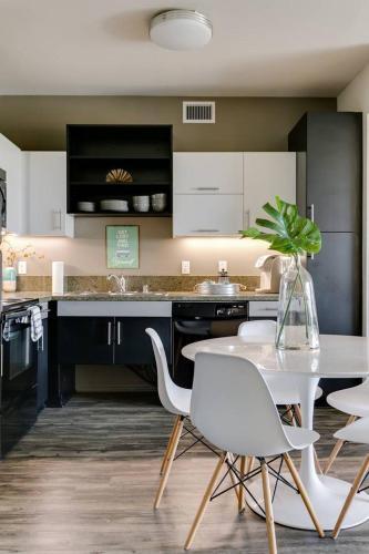 Apartamento Ocean View & Walk To Venice Beach - Sleeps 6!