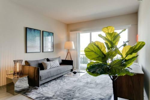 Apartamento Comfy Retreat Steps To The Beach! Pool Gym