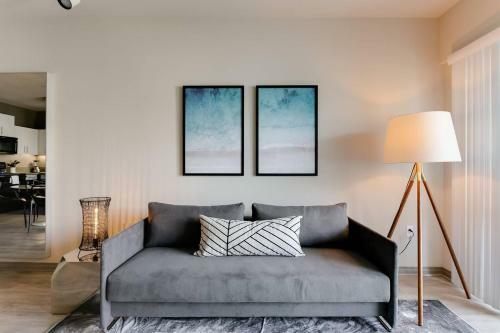 Apartamento Comfy Retreat Steps To The Beach! Pool Gym