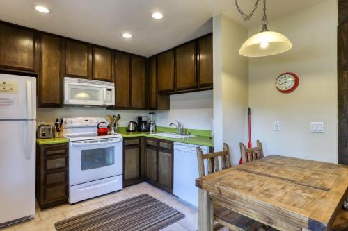 Sherwin Villas B13