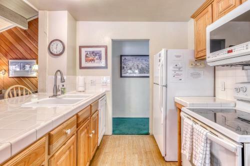 Sherwin Villas 44e