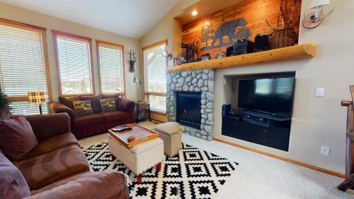 Snowcreek #991 Condo