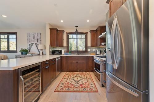 Mountainside 9