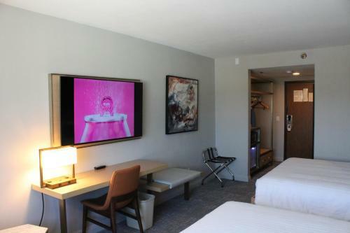 Lincoln Hotel Surestay Collection By Best Western