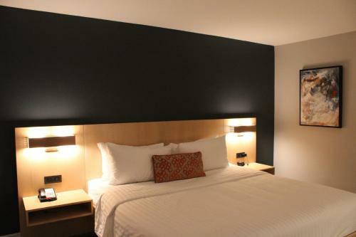 Lincoln Hotel Surestay Collection By Best Western
