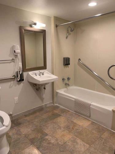 Lincoln Hotel Surestay Collection By Best Western