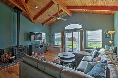 Irish Beach Home With Rooftop Hot Tub And Ocean Views!