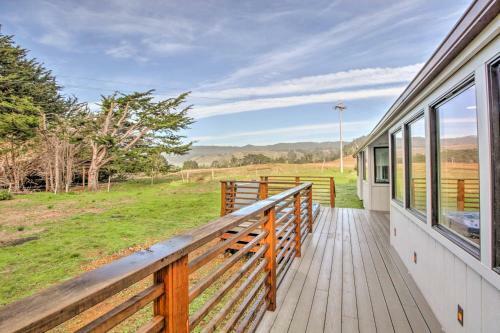 Luxe Manchester Home With Hot Tub And Partial Sea View!