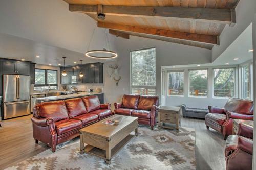Luxe Manchester Home With Hot Tub And Partial Sea View!