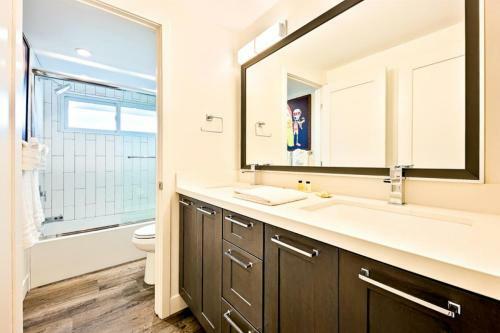 Nb-6807 New Newport Beach Stunner