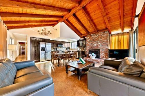 Nb-124b - Newport Beachhouse Upper Unit