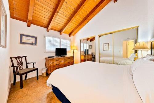 Nb-124b - Newport Beachhouse Upper Unit