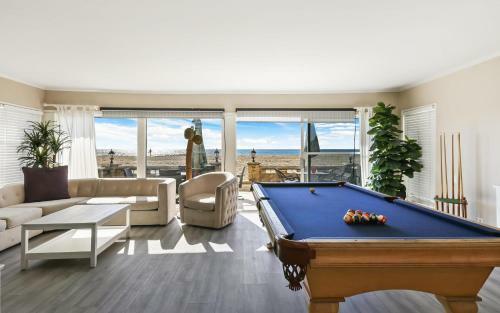 Lower Beach Front Escape Unit A