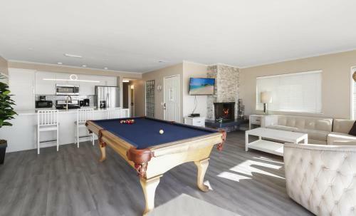 Lower Beach Front Escape Unit A