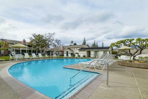 Apartamento Roomy Silverado Condo - Pool & On-site Dining Condo