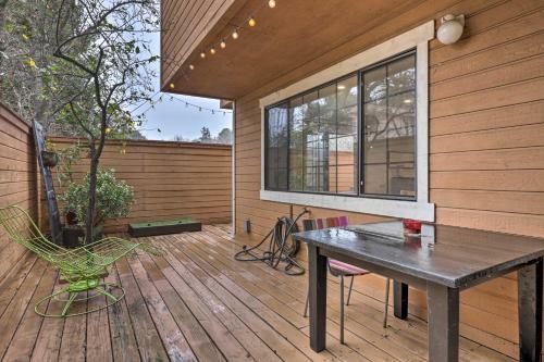 Pet-friendly Art Deco Retreat, Near Downtown