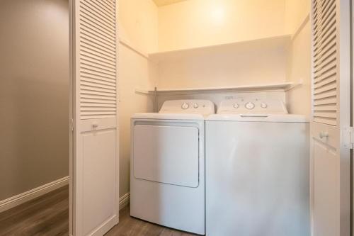 Nb-3010b - Perfect Newport Beach Location II