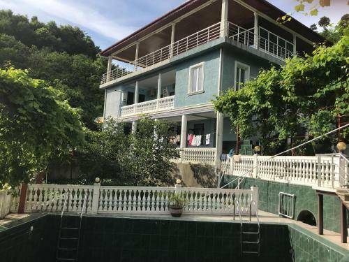 Hostal Gonio Guest House