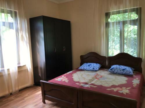 Hostal Gonio Guest House