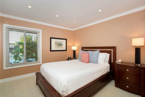 Vintage Paseo Getaway By Oranj Palm