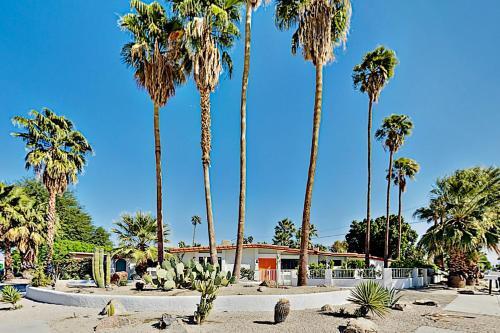 Stunning Remodeled Home With Pool & 2 Fireplaces Home