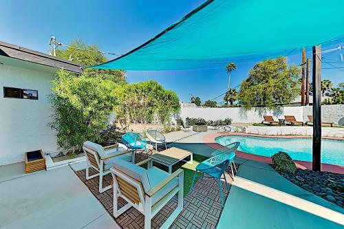 Stunning Remodeled Home With Pool & 2 Fireplaces Home