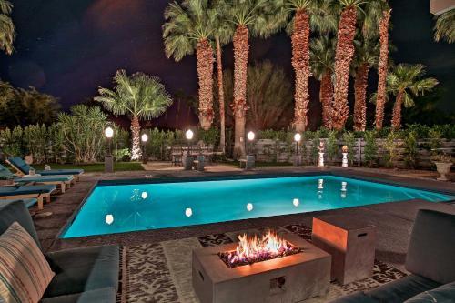 Stunning Palm Springs Escape With Epic Outdoor Oasis